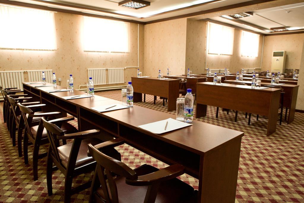 Asia Tashkent Hotel Exterior foto